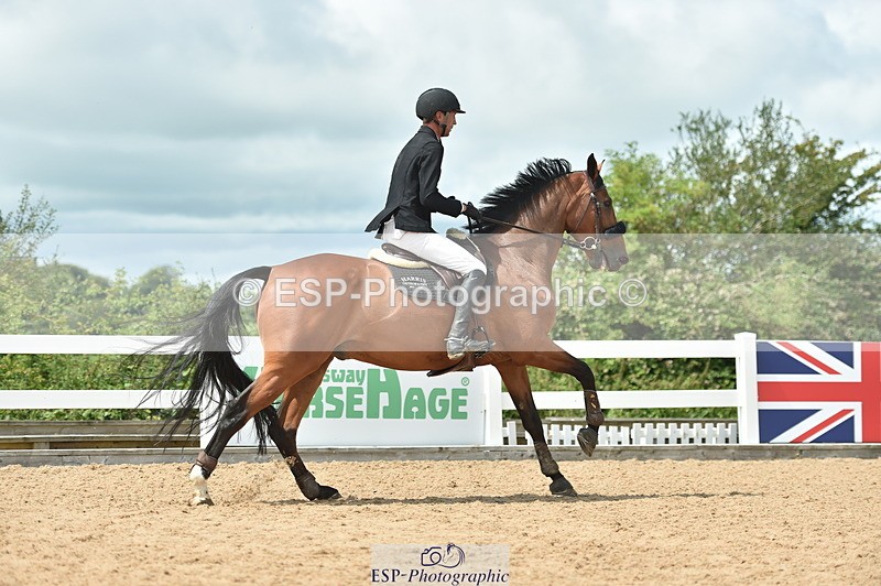 230723A-132604-12060 - Cls 24, 1 Star Gold 1.30m