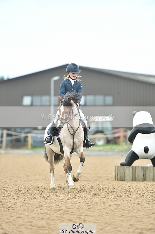 230819A-100236-00125 - Cls 36 Stepping Stones 128cm + 138cm