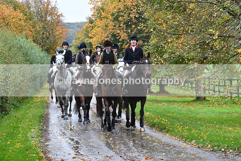 WJ5_6228 - B&B walk back for Hunt Tea !