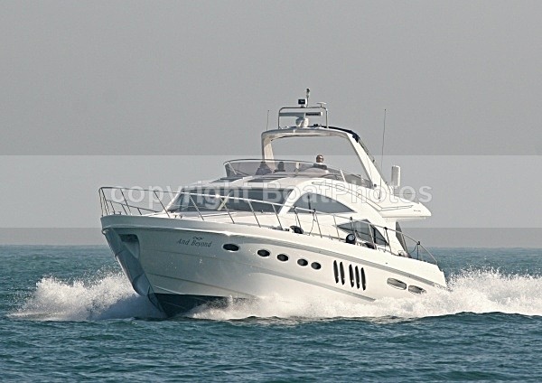 080927 AND BEYOND 4071 - Flybridge Cruisers
