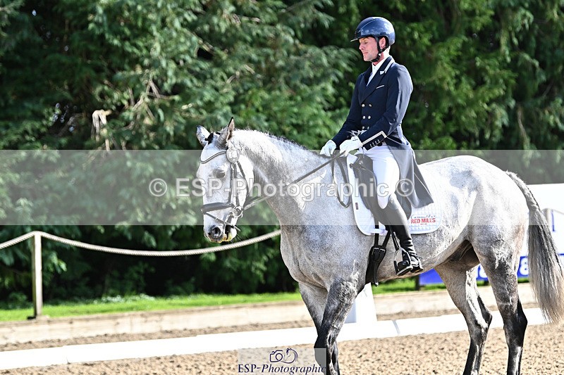 241023-143408-00549 - 001-Cameron.Beer-NEWPORTS.DEFINITELY.UNTOUCHABLE