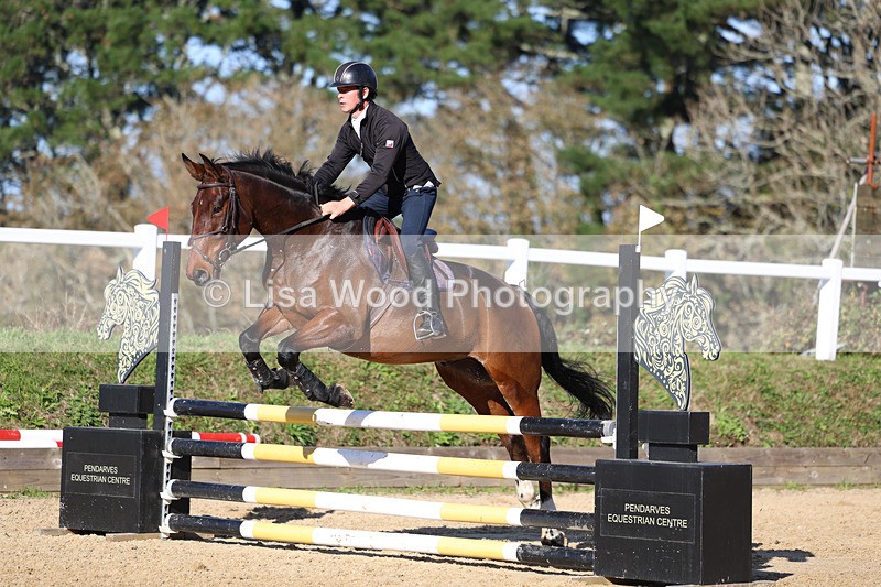 3E7A5271 - Class 4: Senior British Novice/90cm open