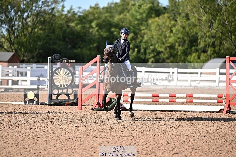 260915-164005-00069 - Clear Round and 60cm