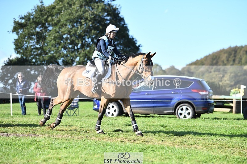 231022-111218-26174 - 241-HILDARE.HERMITAGE-Danielle.Mccormack-XC