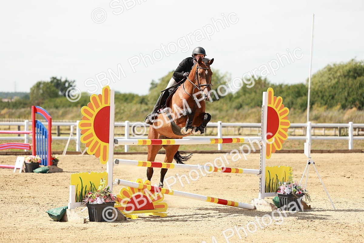 SBM_007992 - Class 4 - Senior Foxhunter - 1.20m Open
