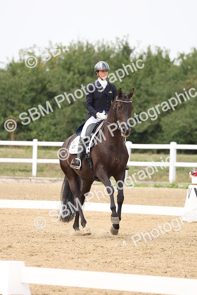 SBM_007573 - Class 9 - FEI INT I - 14.57-15.45