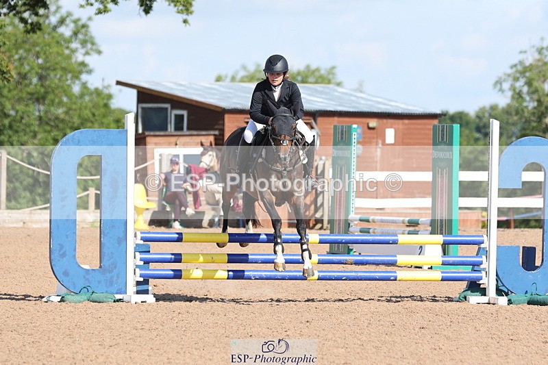 240714A-092739-01578 - Cls 1&2 128cm 10yrs & 70cm Open