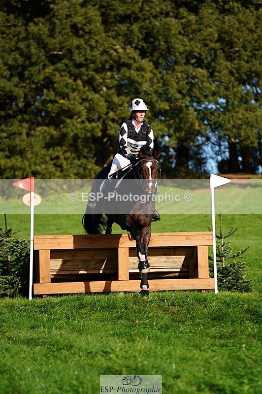 241026-102102-11292 - 323-Nicky.Blastland-FOUNDATIONS.HUSTLER