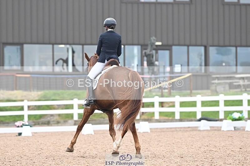 250216-134746-05786 - 257-Beth.Bainbridge-NEWTON.GLOVETROTTER