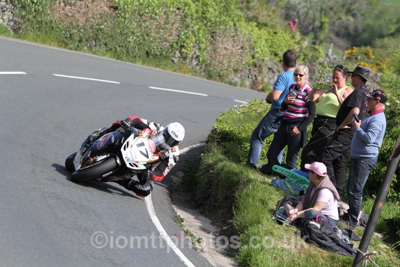 Dan Kneen Suzuki / Cookstown B.E.Racing - Dainese Superbike Race 2014