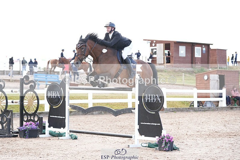 250720-094211-18205 - Cls16, 1 Star Silver Tour Accumulator