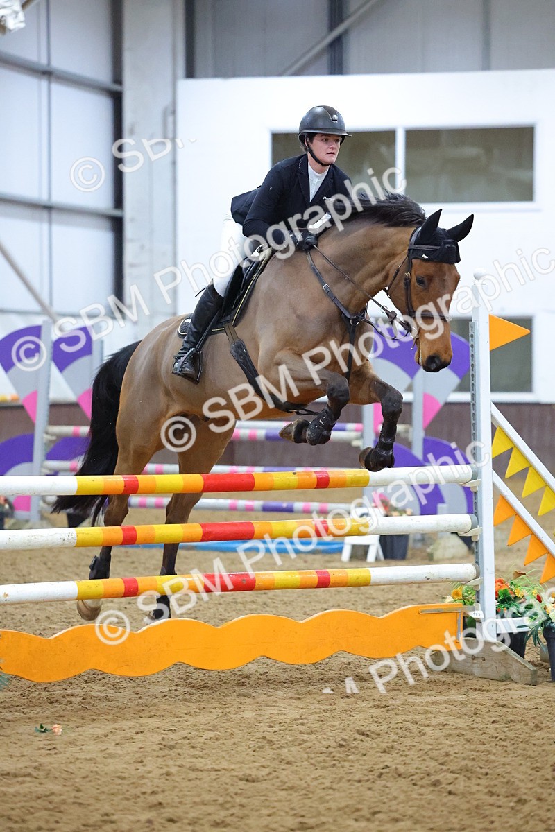 1I0A5010 - Class 9 - Senior Newcomers/ 1.10m Open