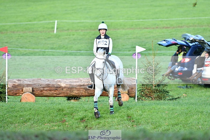 251025A-164035-22245 - H-652-Amelie.Perceval