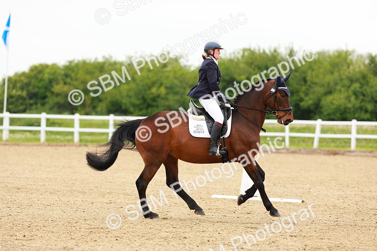 SBM_005051 - Class 16 - Novice 6