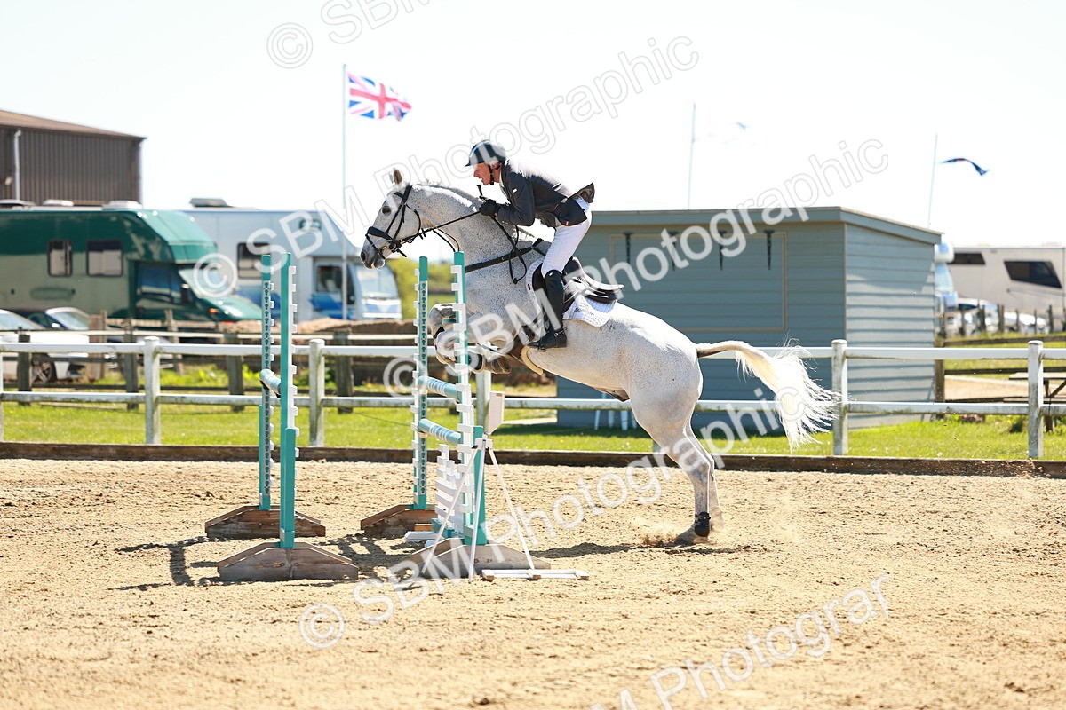 SBM_001516 - Class 5 - Senior Foxhunter - 1.20m