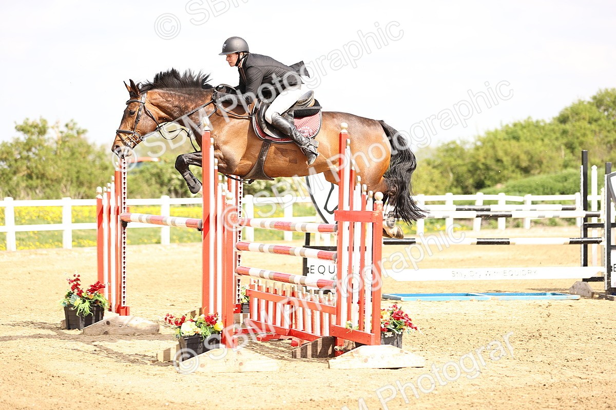  - Class 13 - Senior Foxhunter - 1.20m