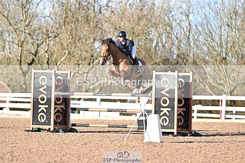 251203-134258-00698 - Cls 5 Foxhunter and 1.20m Open