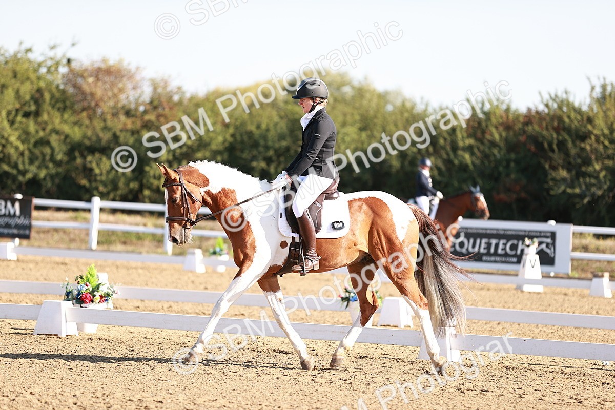 SBM_004199 - Class 12 - Novice 5 - 9.07-10.10