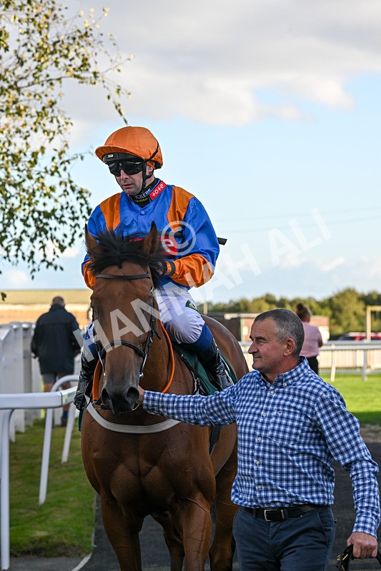 100924-Race 8-Homer Stokes-0903 - Race 8