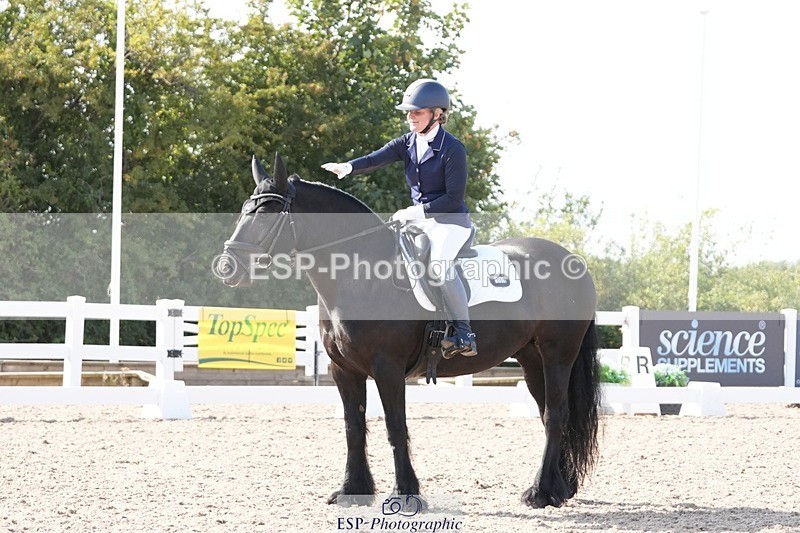 250817-163536-11739 - 188-Marina.GreenawayHynholme.Gladiator