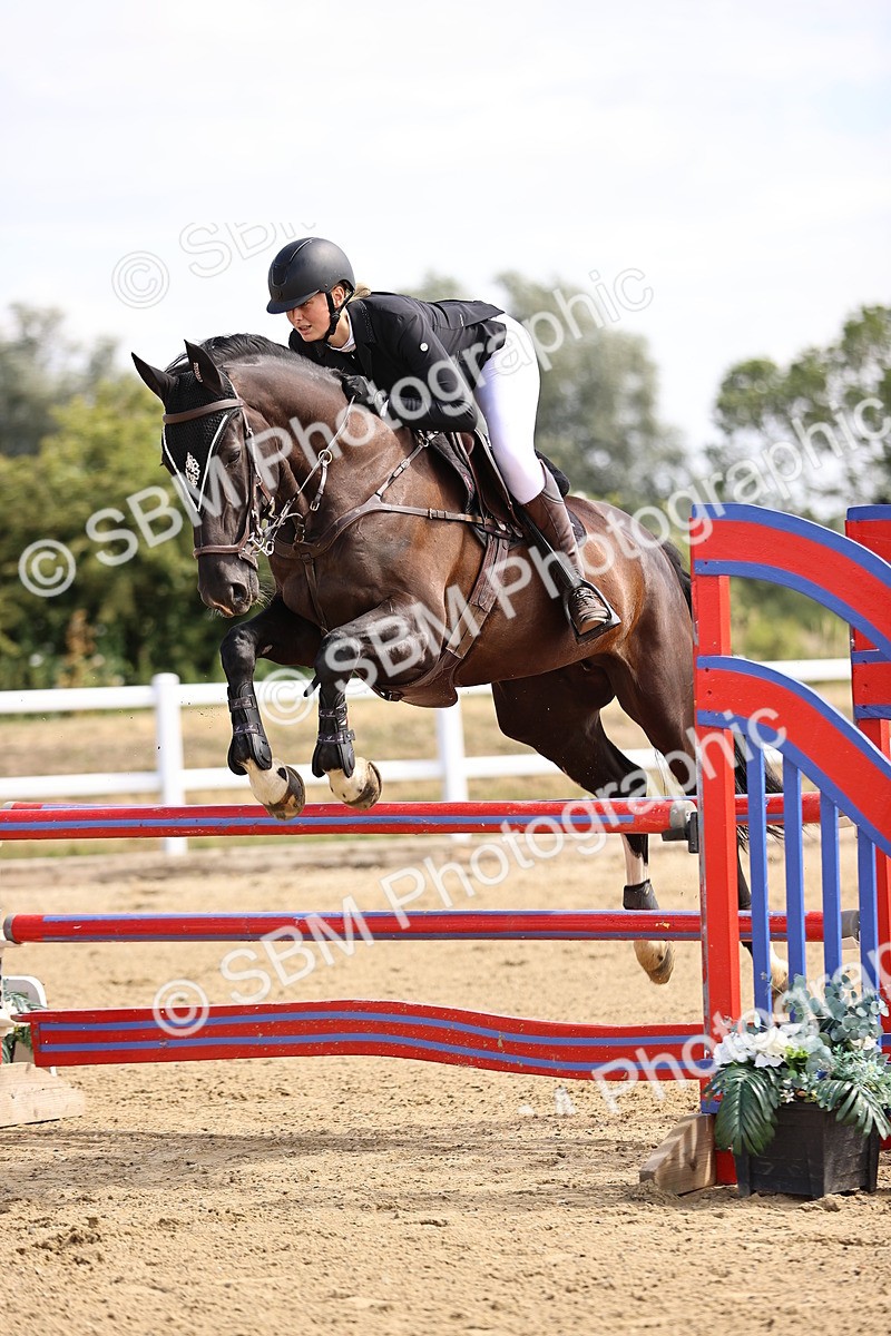 SBM_009772 - Class 8 - Senior Newcomers - 1.10  Open