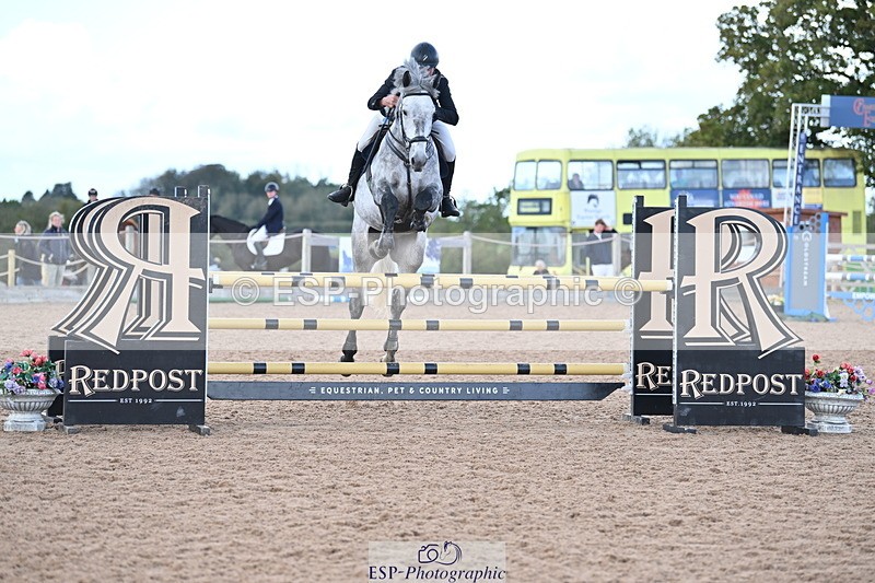 231014A-111122-04324 - Cls 18 Newcomers & 1.10m Open