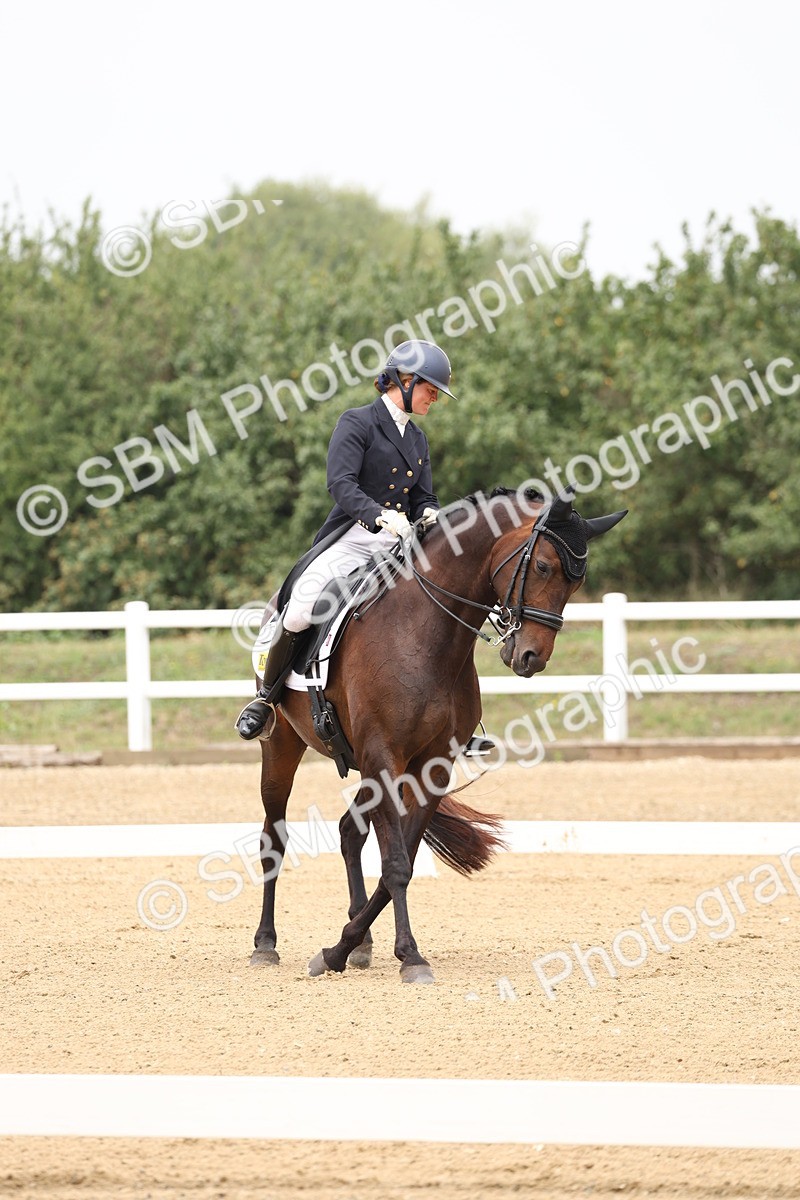 SBM_007010 - Class 9 - FEI INT I - 13.37-14.33