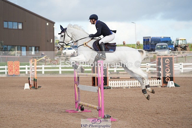 251108-143737-02891 - Cls 16 Snr 1.30m and 1.40m