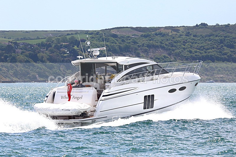 150607 WHITE ANGEL - PRINCESS V52  WT7A1391 - 130826 BLUE ANGEL NIMBUS 340