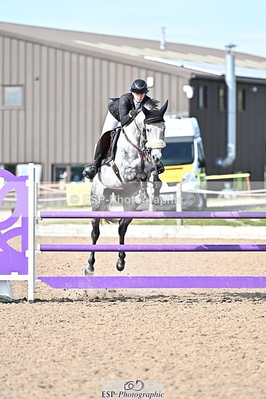 251001-144750-00496 - Cls 6 Foxhunter and 1.20m Open