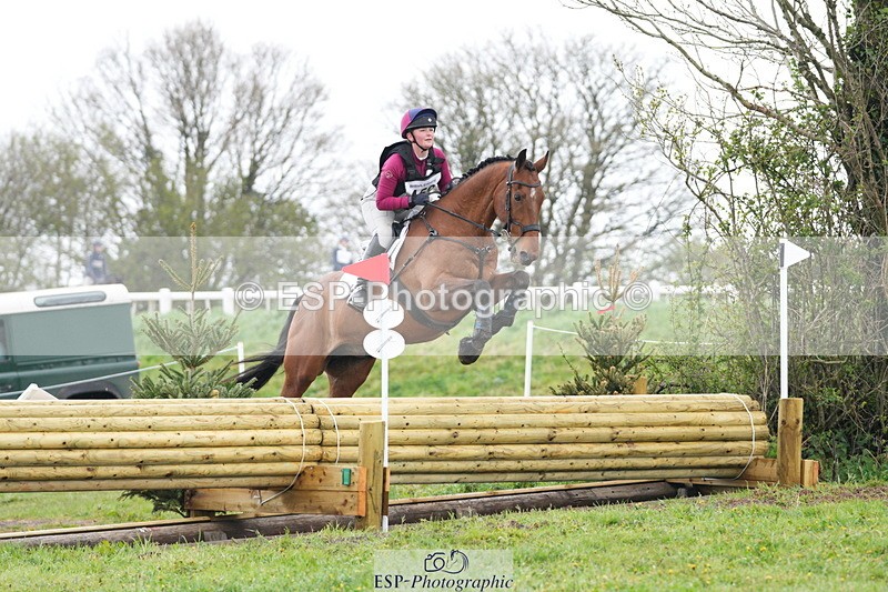 250419-104918-09107 - 459-Ella.Otto-SUMMERBRIDGE.TIPP