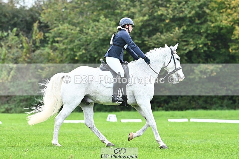 241024-115948-02576 - 321-Hannah.Underhill-DONBEG.GREY