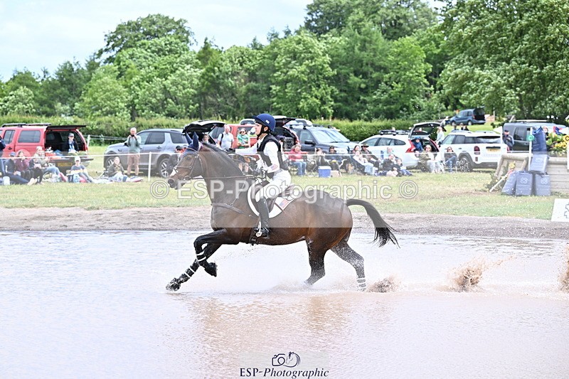 250525A-130247-16156 - D-459-Molly.Duda-DISCO.TRAVELER