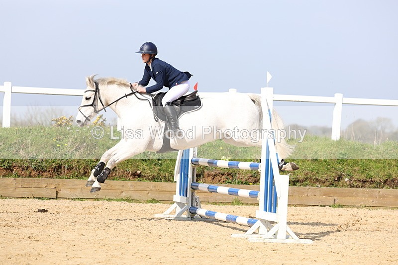 3E7A6604 - Class 4: Senior British Novice/90cm open