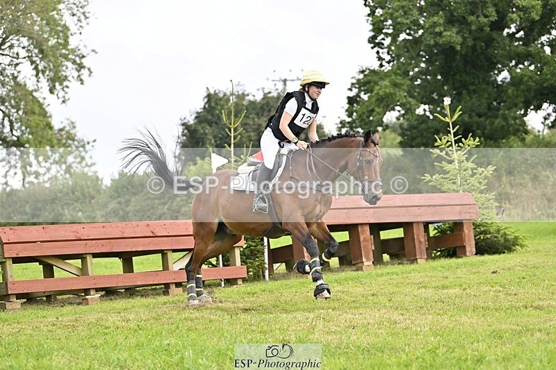 240831A-122154-01871 - 122-Philippa.Stahl-WILLOW.LANCER