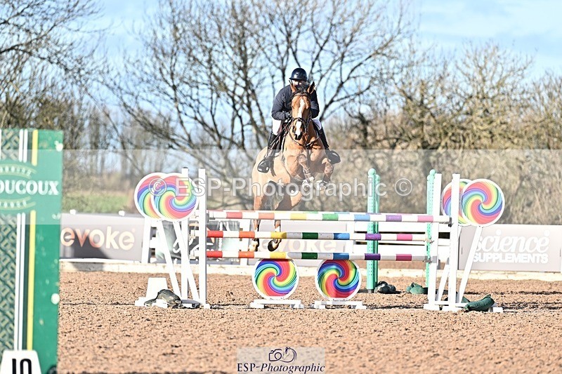 251203-134328-00703 - Cls 5 Foxhunter and 1.20m Open