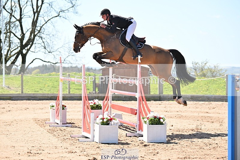 240420A-133256-11396 - Cls 7, 2 Star Medium Tour 1.35m