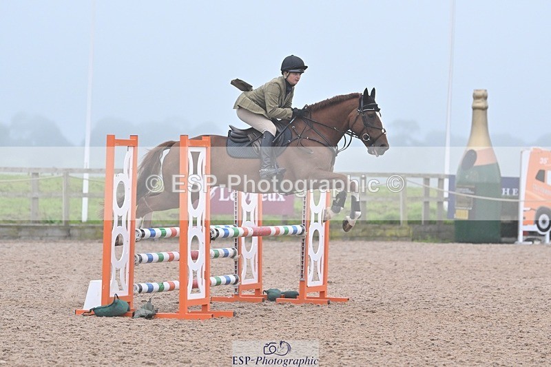 240813-191740-00880 - Classes 7 A&B 90cm