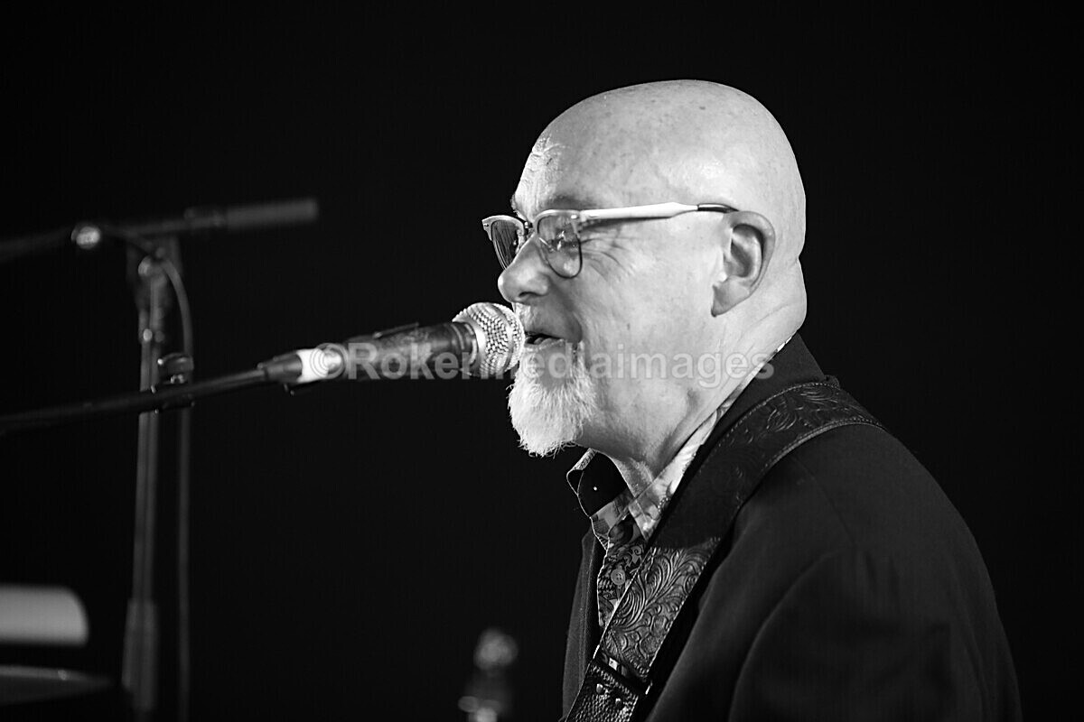 FOLK N BLUES-390 - FOLK and BLUES SEPT 2022