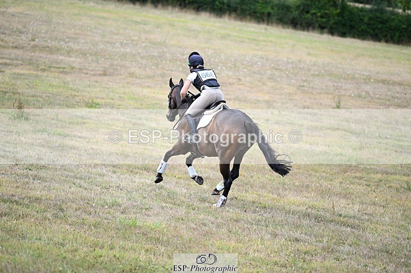 250803A-151920-16195 - O-668-Leia.Massey-SLIPALONGTREVASKIS