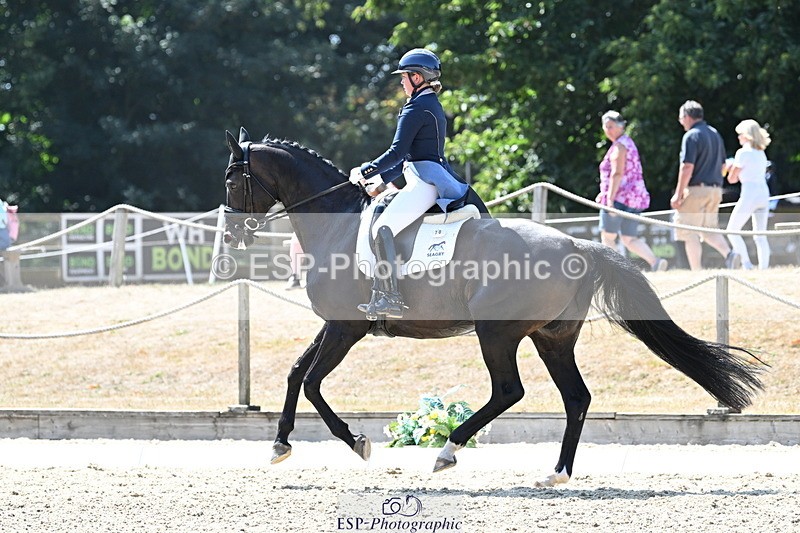 250810A-140035-07181 - 070-Abbie.NewburySeagry.Firstamour