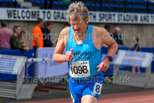 CEM26-924763 - Track Male Set One