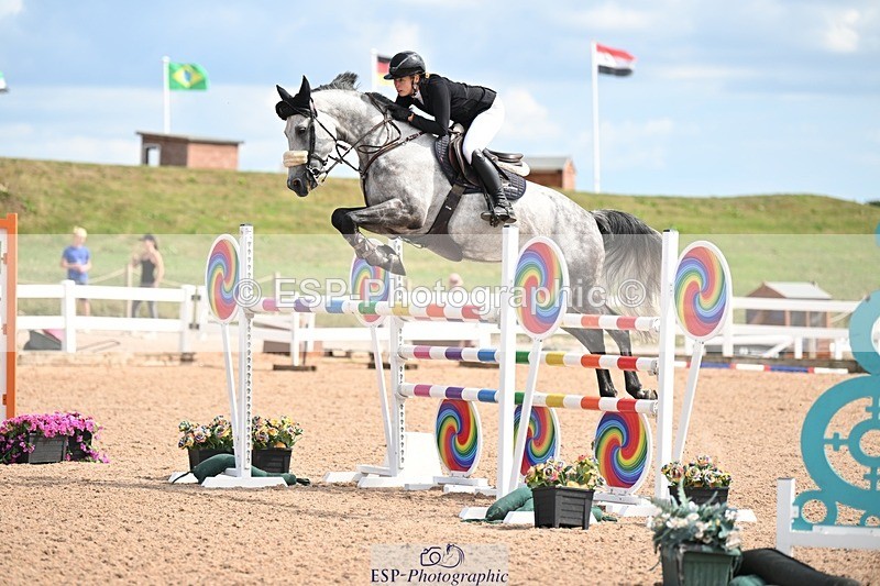 250723-153851-01183 - Cls 6 Foxhunter and 1.20m
