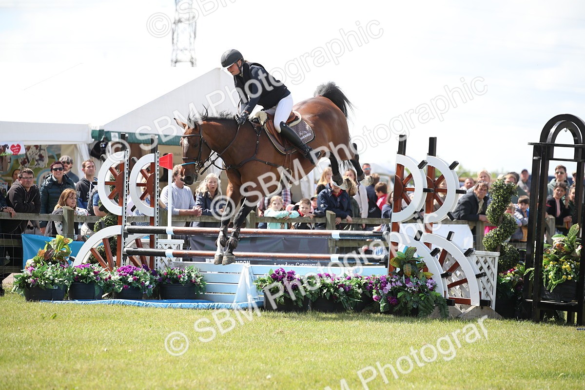 SBM_17374 - Class 208 - Senior Foxhunter 1.20m Open