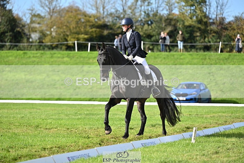 251024A-121000-09523 - F-468-Tabitha.Stephenson