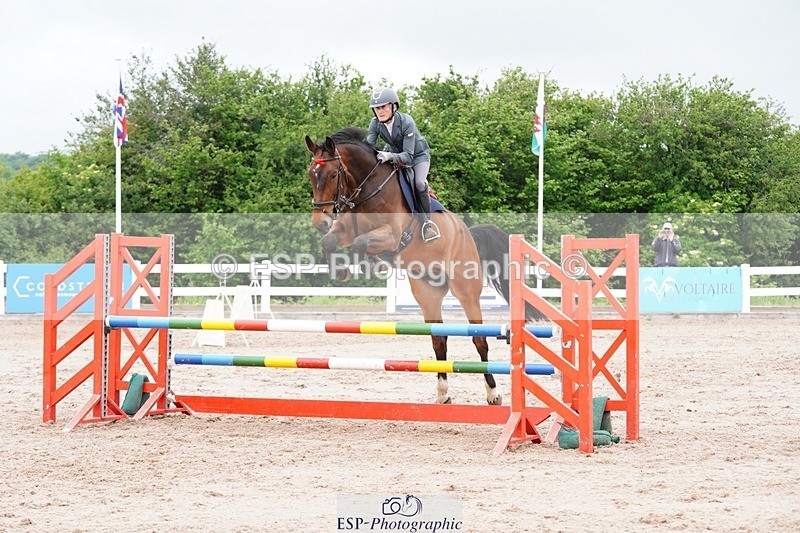 250524-111938-06365 - Cls 21 A&B Snr Disco & 1.00m Open