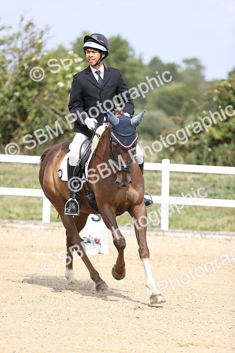 SBM_017383 - Class 14 - Novice 23 - 13.52-14.55