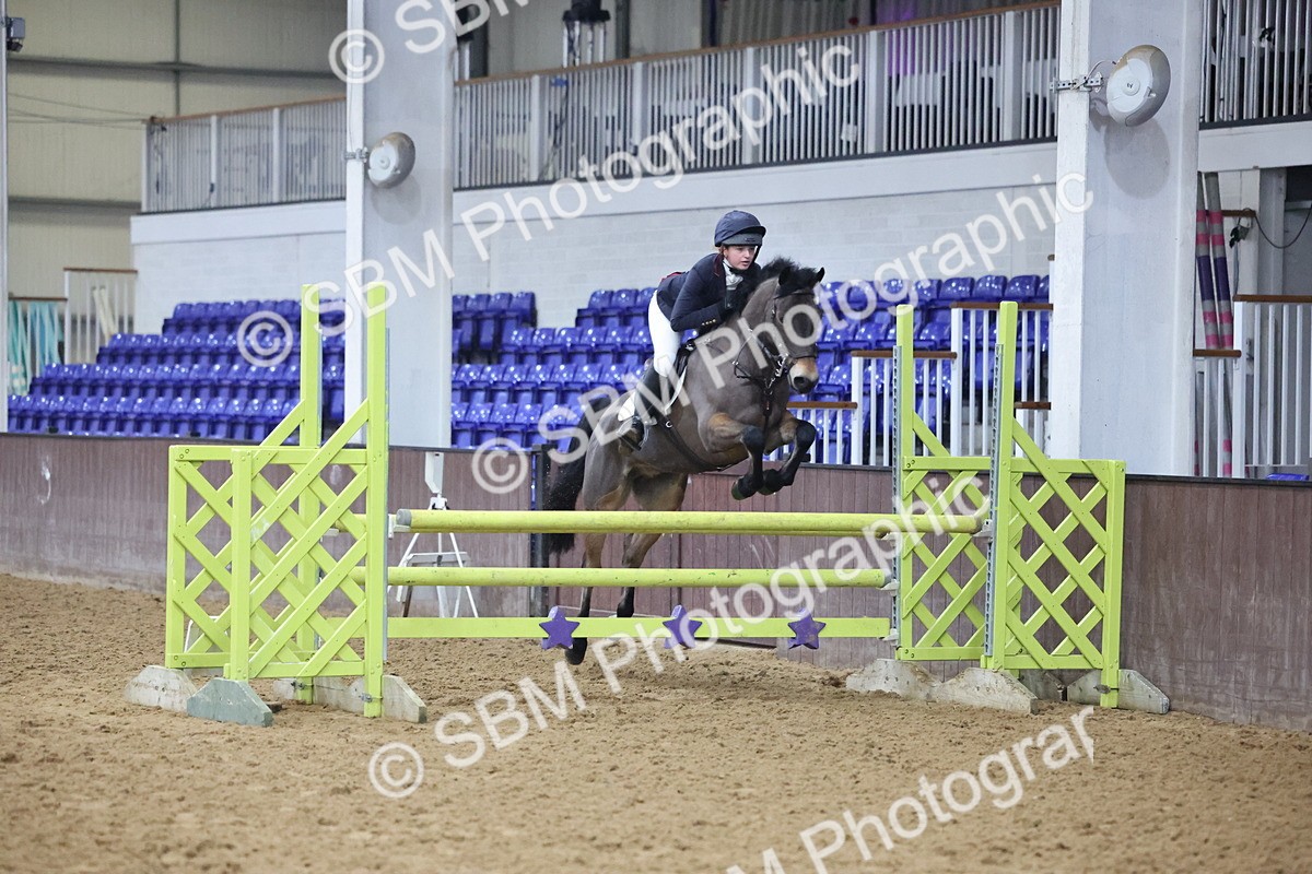 SBM_003208 - Class 11 - Blue Chip Pony Newcomers - 1.00m Open