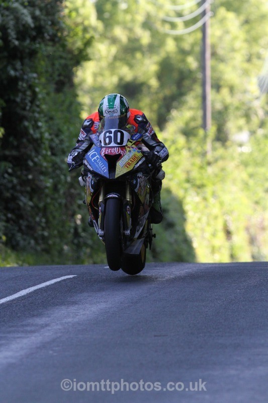 Peter Hickman* BMW / Ice Valley by Motorsave Trade - Friday Practice - Solos