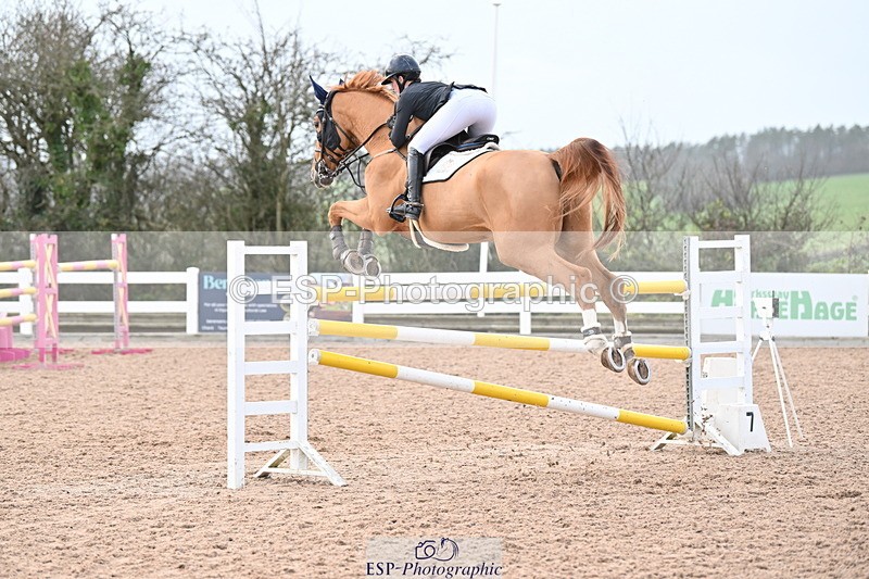 231208A-144120-01191 - Cls 7 National 1.30m & 1.40m